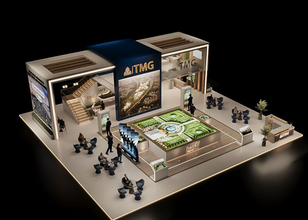 Visitors on the stand during peak hours